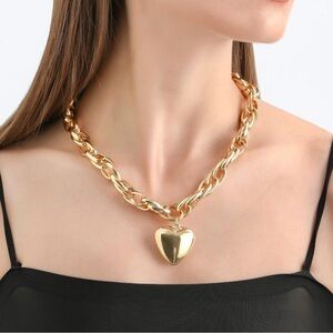 NEW Y2K Gold Exaggerated Heart Necklace